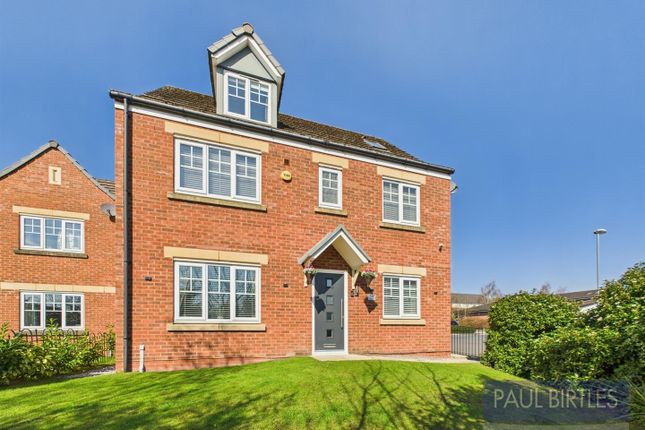 5 bedroom detached house for sale