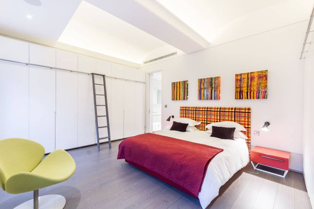 Whitehall, St James's, London, SW1A 2 bed flat for sale