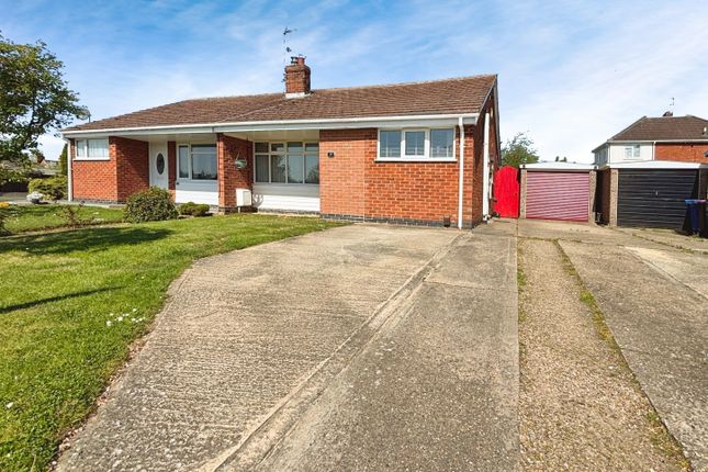 2 bedroom semi-detached bungalow for sale