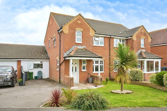 5 bed semi-detached house