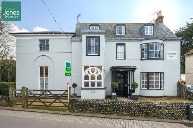 The Square, Findon Village, Worthing... 2 bed flat for sale