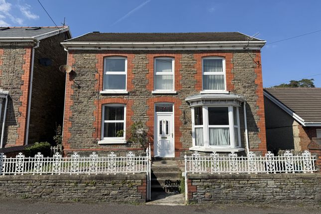 Milborough Road, Ystalyfera, Swansea. 3 bed detached house for sale