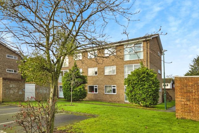 Mortlake Close, Beddington, CR0 4SW 1 bed flat for sale