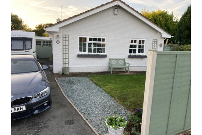 3 bedroom detached bungalow for sale