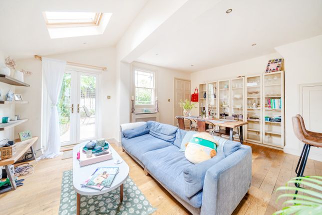 Pennard Road, London 2 bed apartment for sale