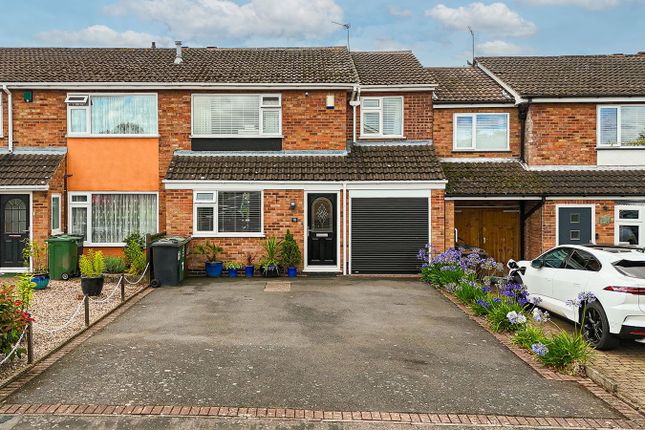 Oak Drive, Leicester LE7 4 bed semi