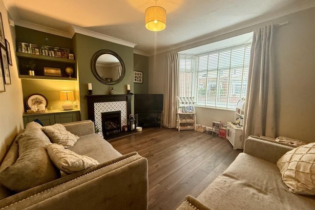 2 bedroom semi-detached house for sale