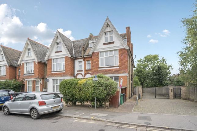 Surbiton,  Surrey,  KT5 1 bed flat for sale