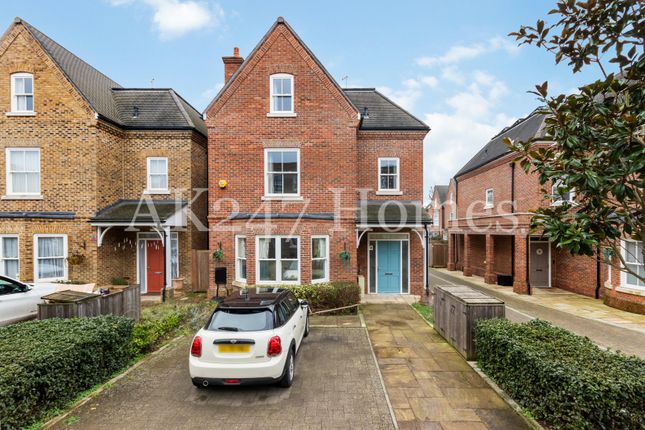 5 bedroom town house for sale