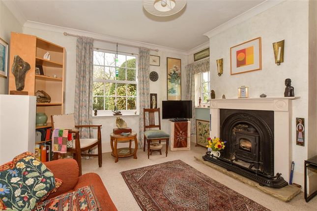 4 bed detached house