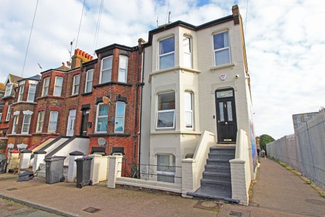 5 bedroom terraced house for sale