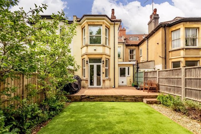 5 bedroom terraced house for sale