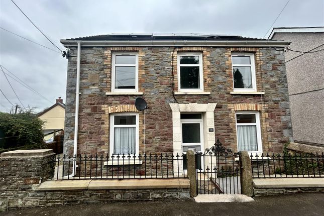 Carmarthen Road, Cross Hands, Llanelli 3 bed detached house for sale