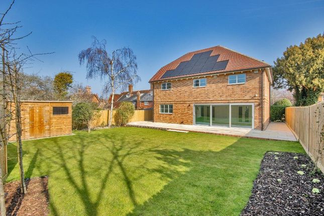 4 bed detached house