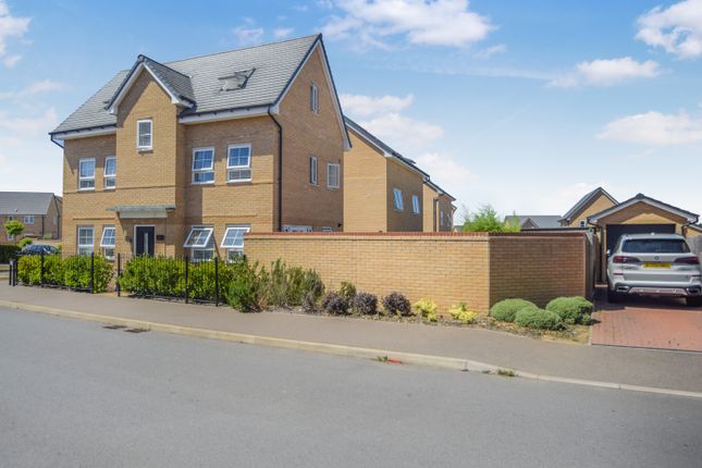 4 bed detached house