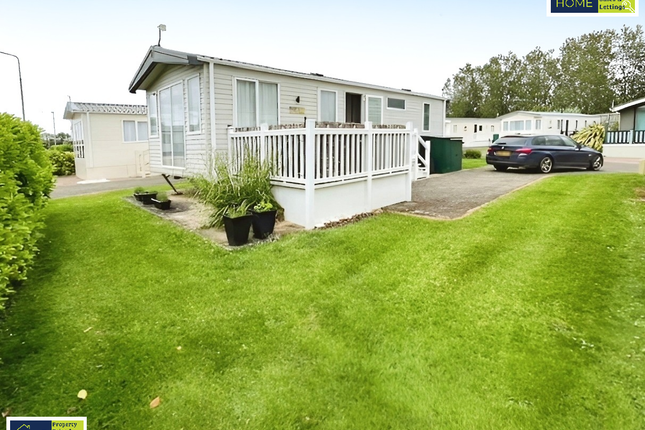 Searles Leisure Resort, South Beach... 2 bed park home for sale