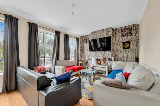 4 bedroom flat for sale