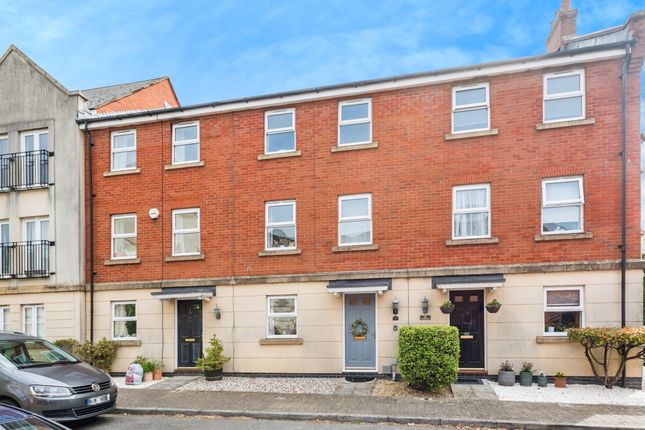 3 bed town house