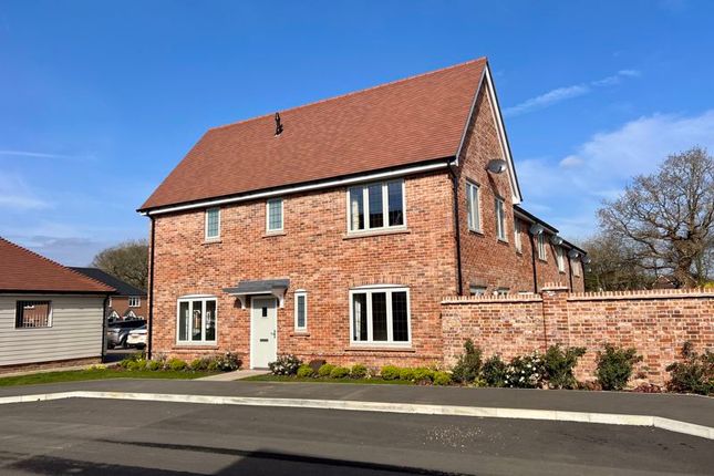 3 bed end terrace house