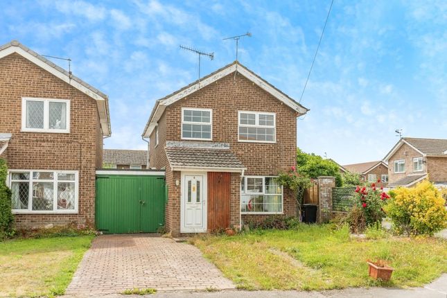 3 bed link detached house
