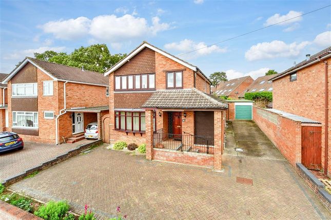 Inverness Avenue, Fareham, Hampshire 4 bed detached house for sale