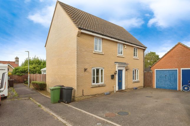 4 bed detached house