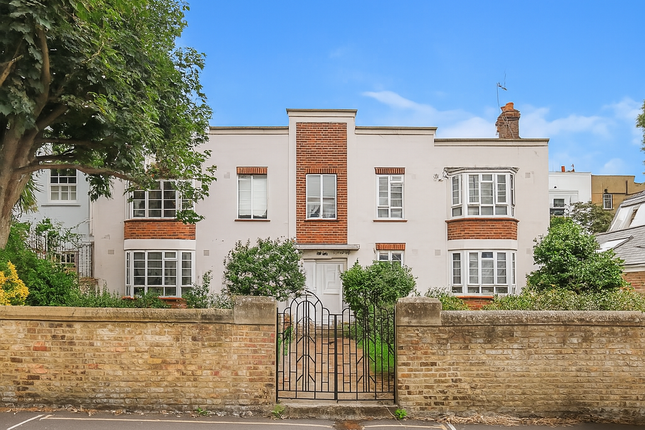 2 bedroom ground floor flat for sale