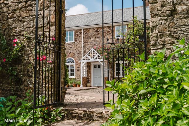 Stoodleigh, Tiverton, Devon, EX16 9 bed detached house for sale