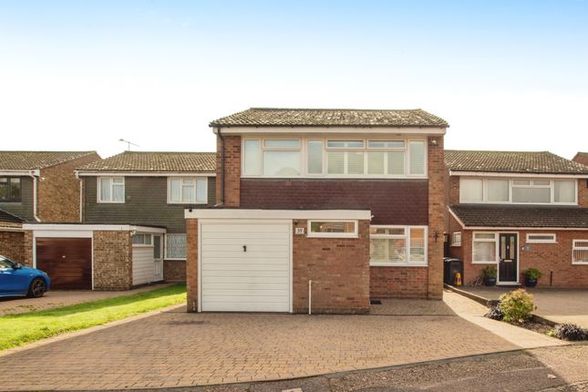 4 bed detached house