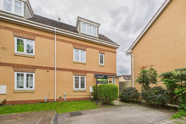 Parkland Crescent, Kingswood, HU7 3 bed semi