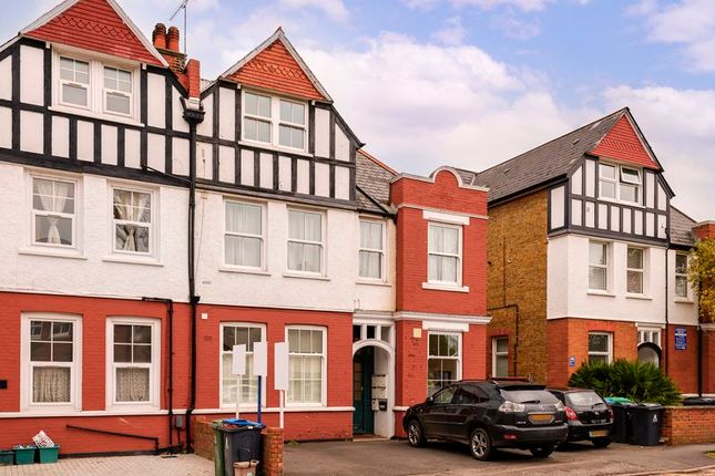 Studio flat for sale