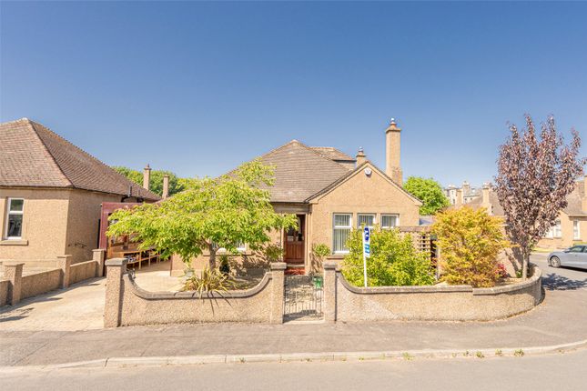 25 Woodside Gardens, Musselburgh... 3 bed detached house for sale