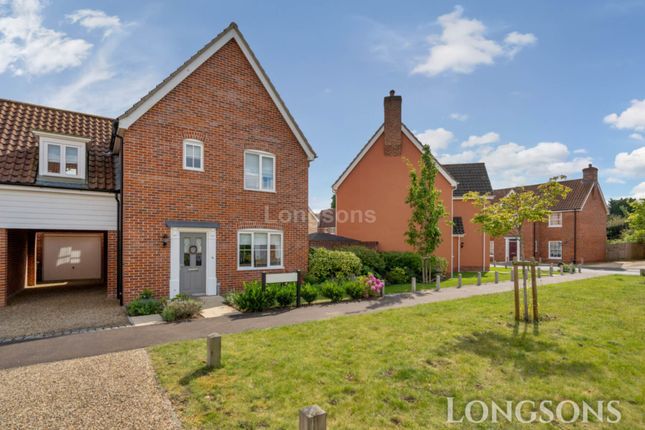 3 bed link detached house