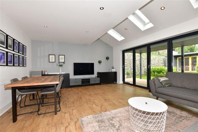 4 bedroom end of terrace house for sale