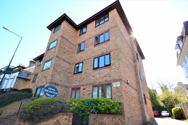 25a Suffolk Road, Bournemouth BH2 2 bed flat for sale