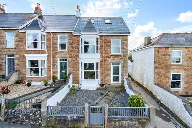 4 bedroom end of terrace house for sale
