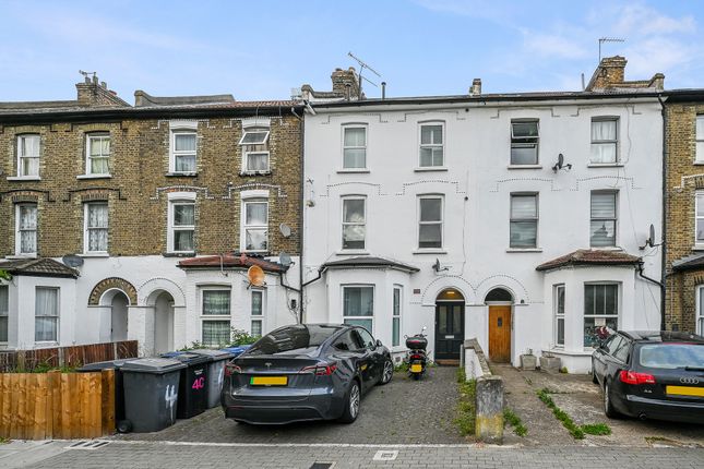 2 bed flat
