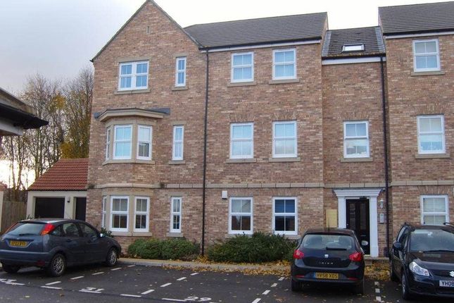 Ayr Avenue, Catterick Garrison, DL9 2 bed flat for sale