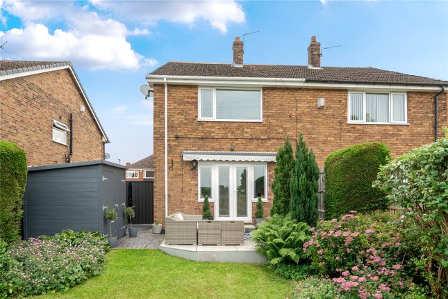 Denholme Meadow, South Elmsall... 3 bed semi