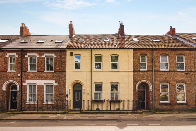 5 bedroom terraced house for sale