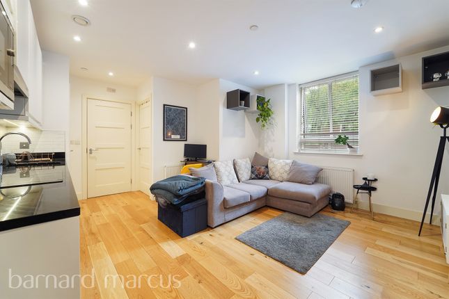1 bedroom ground floor flat for sale