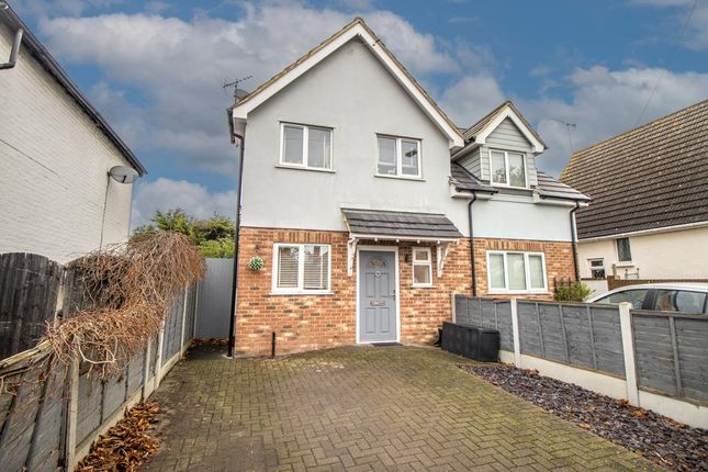 3 bedroom semi-detached house for sale