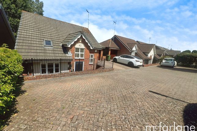 5 bed detached house