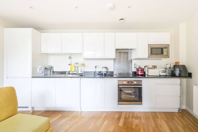 Keymer Place, E14, Limehouse, London... 2 bed flat for sale