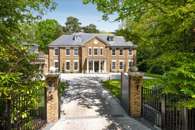 6 bedroom detached house for sale