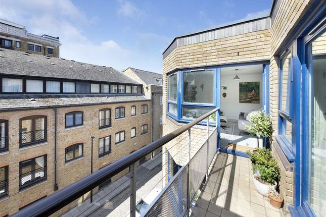 Wapping High Street, London E1W 2 bed flat for sale