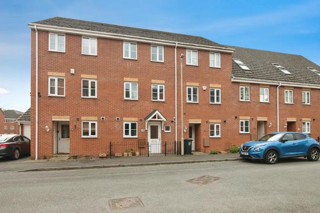 The Infield, Halesowen B63 4 bed terraced house for sale
