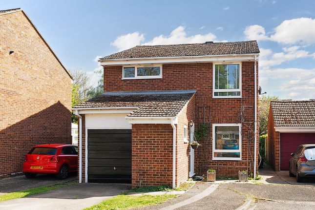 Palmer Close, Shefford, SG17 4 bed detached house for sale