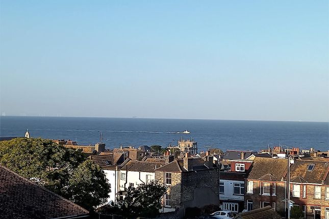 Crofts Place, Broadstairs 2 bed apartment for sale