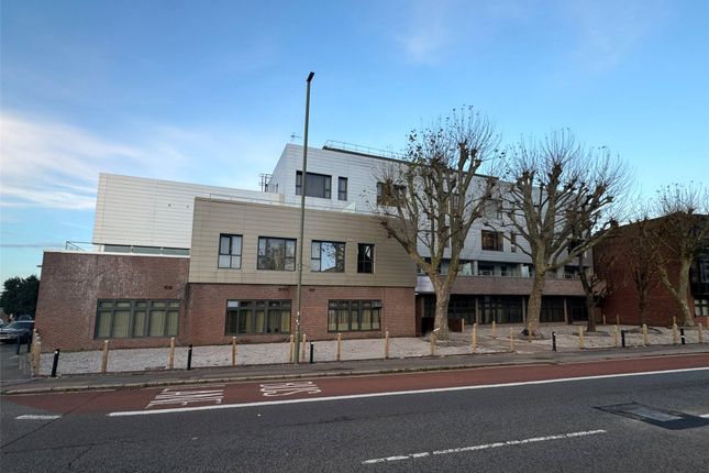 Crownage Court, Sunbury